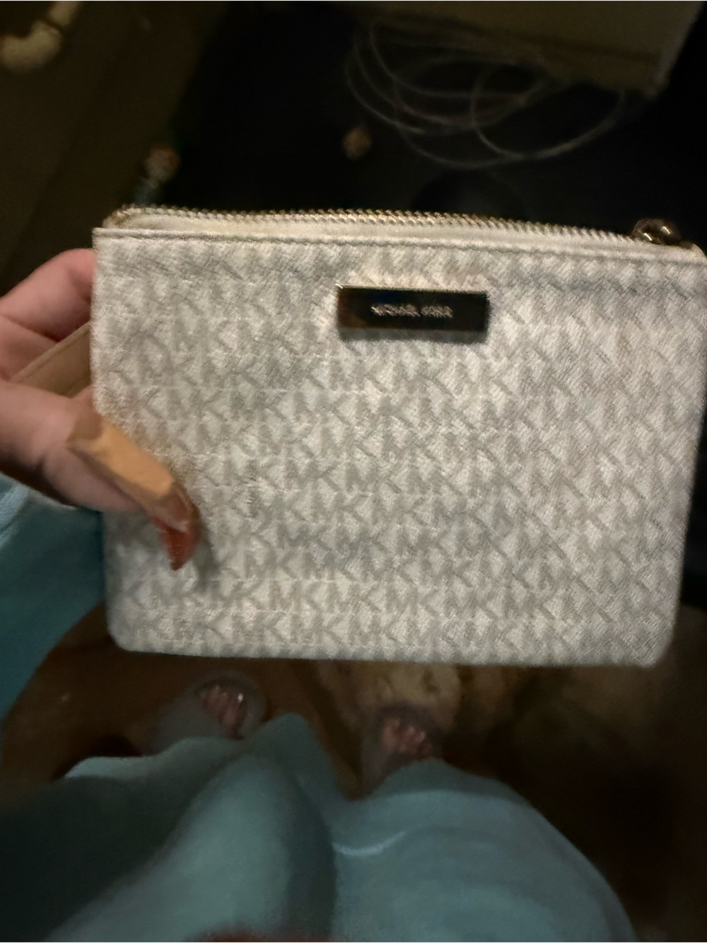 Michael Kors Jet Set Signature Vanilla PVC Crossbody Bag Adjustable Strap